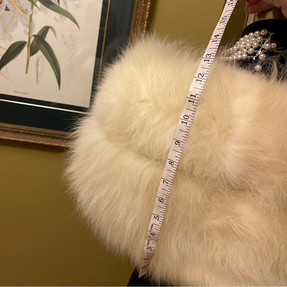 Fur stole - Picture 6 of 9